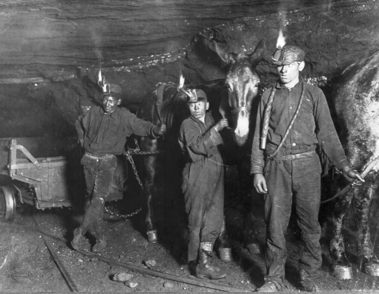 Mining workers thumbnail